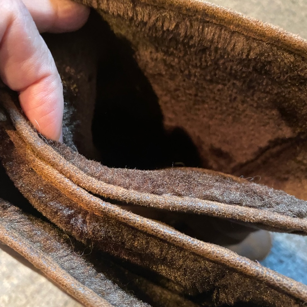 Brown boots. Furlined. So comfy! - Picture 8 of 8